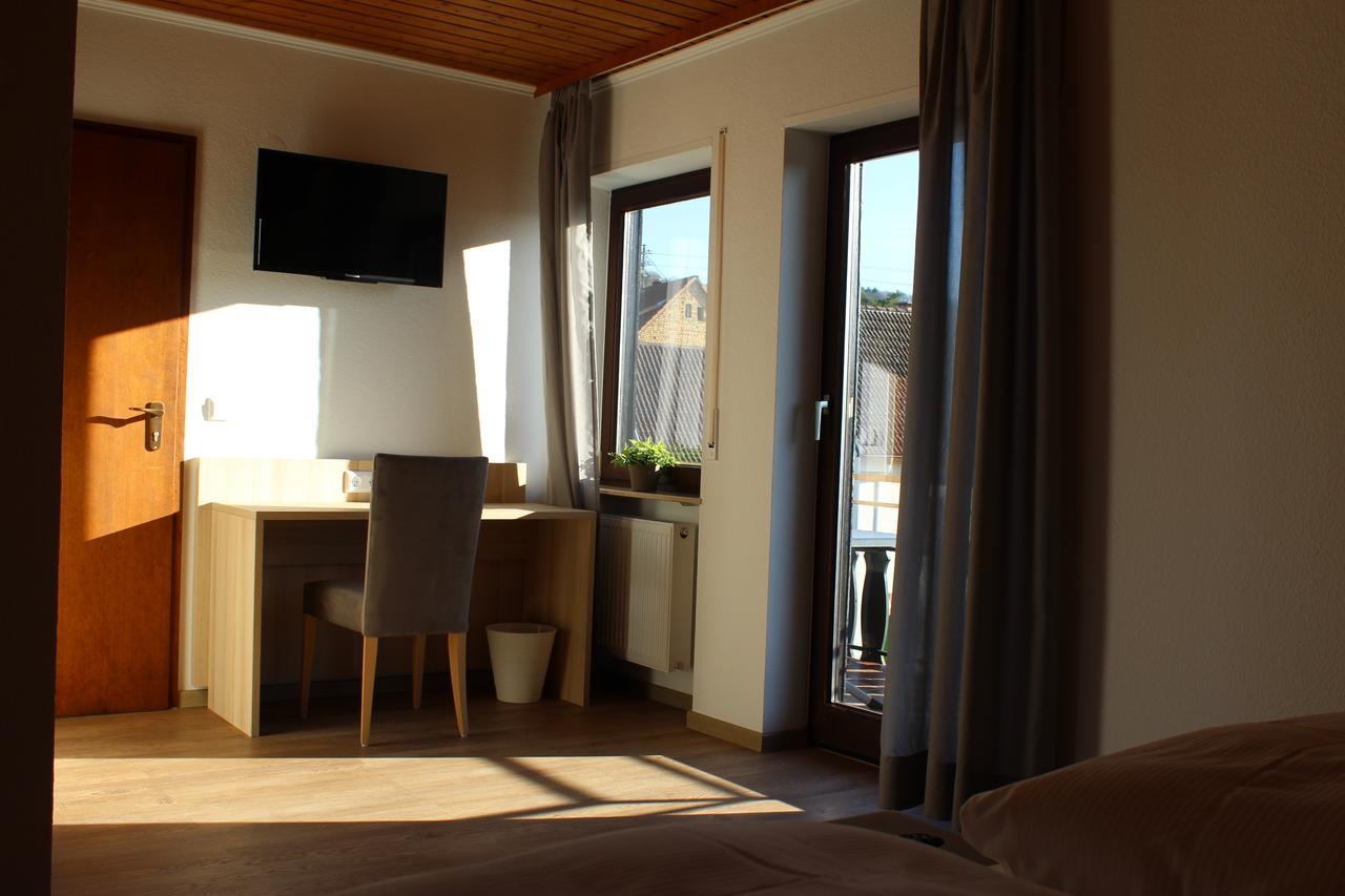 Gasthof Und Pension Zum Loewen Hirschberg an der Bergstraße Extérieur photo