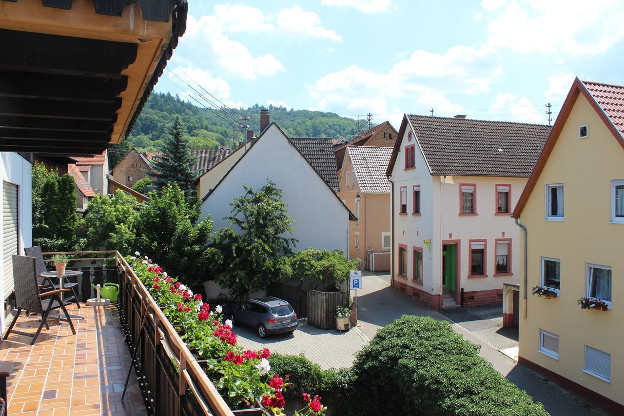 Gasthof Und Pension Zum Loewen Hirschberg an der Bergstraße Extérieur photo