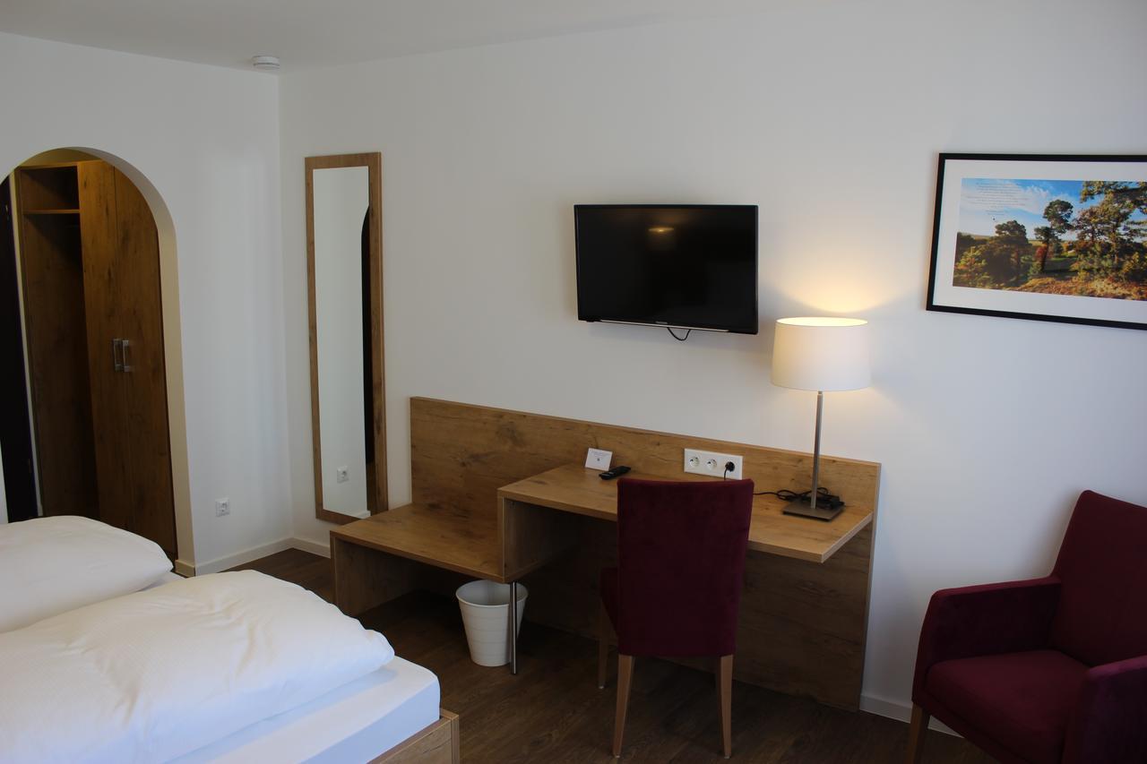 Gasthof Und Pension Zum Loewen Hirschberg an der Bergstraße Extérieur photo